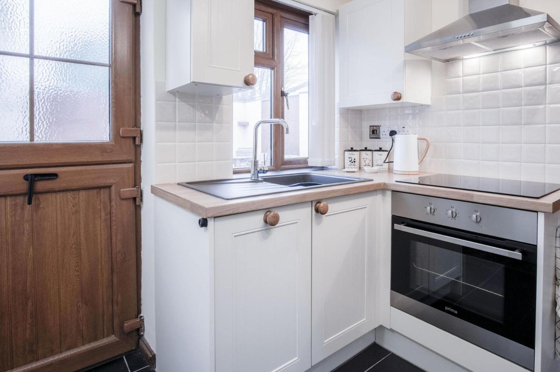 The Brambles - 2 Bedroom Cottage - Llanteg Exterior photo
